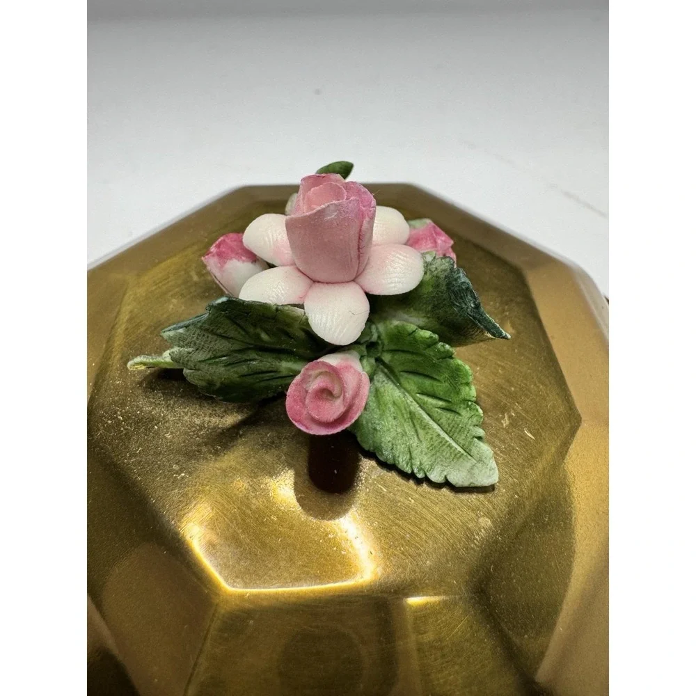 VTG Brass Trinket Jewelry Box Hexagon Ceramic Floral Bouquet Handle Italy Patina